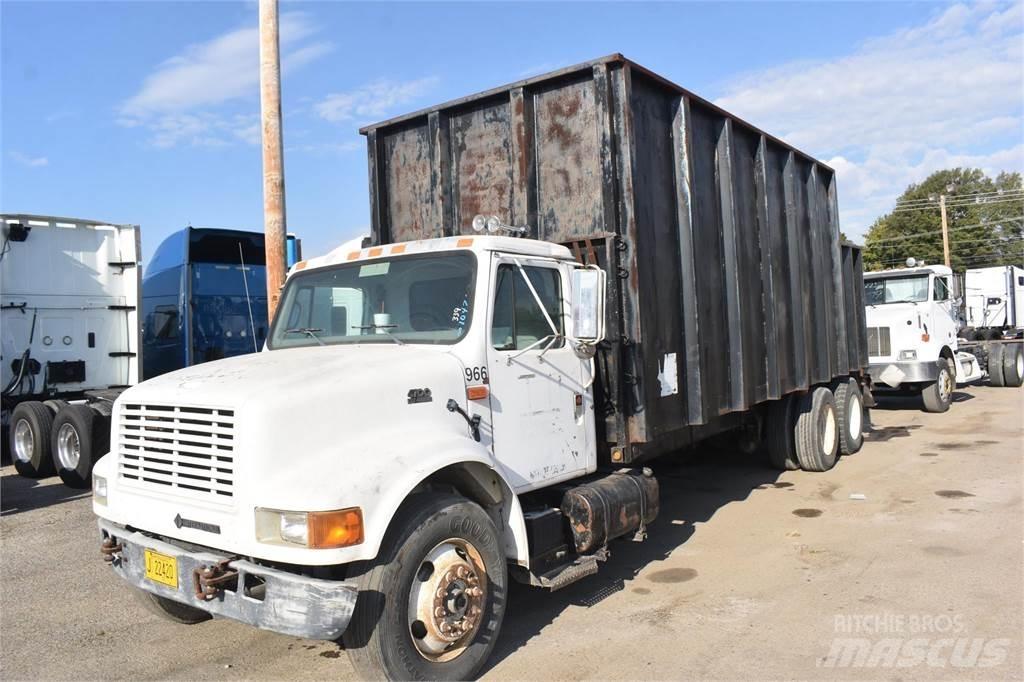 International 4900 Kamioni sa kranom