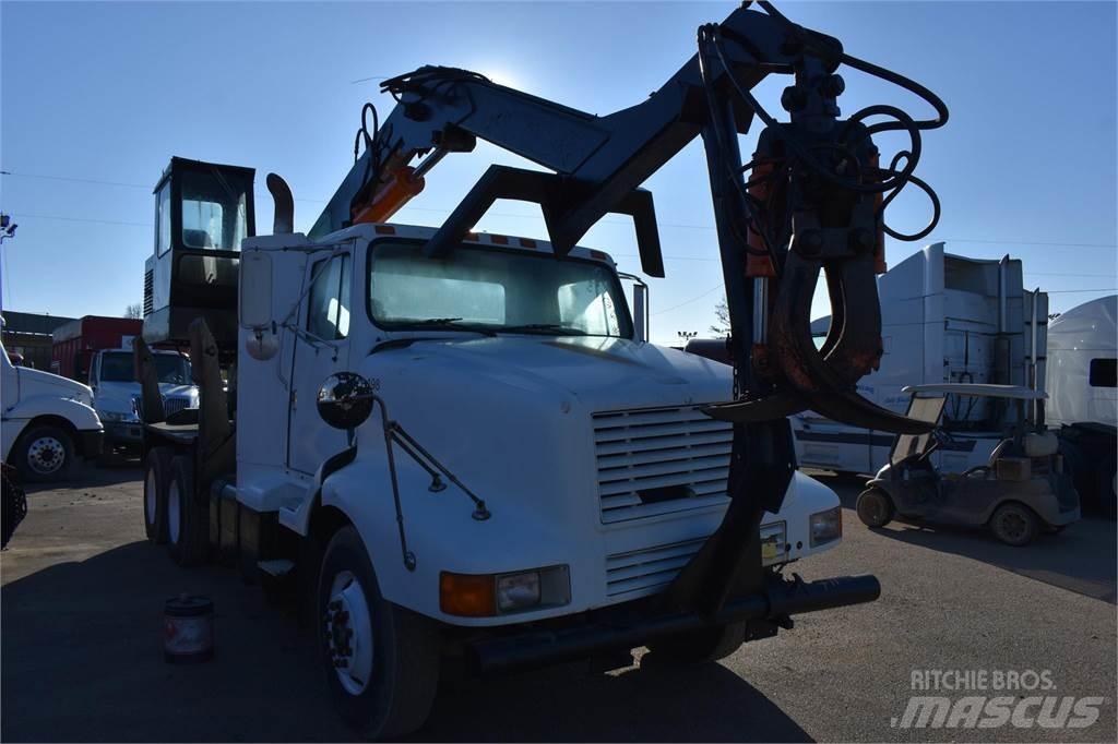 International 8200 Kamioni sa kranom