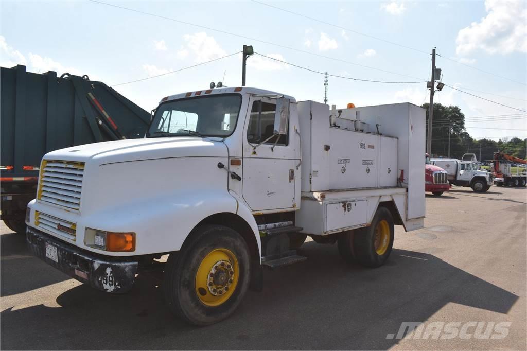 International 8200 Kamioni cisterne