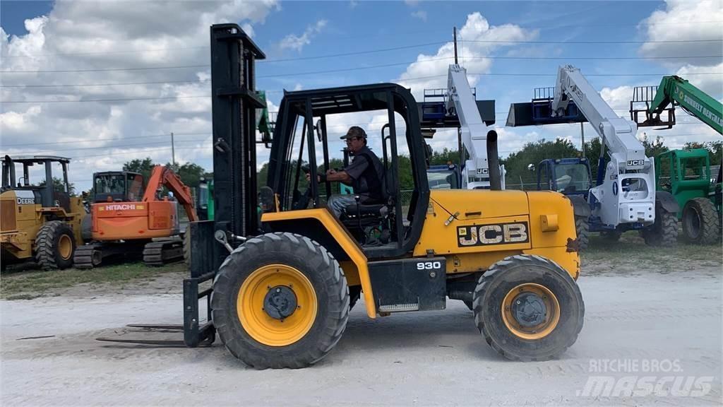 JCB 930 Vanterenski viljuškar