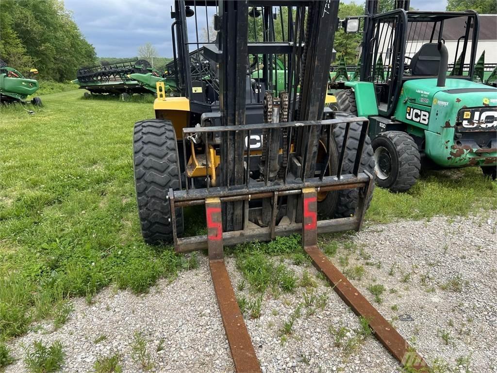JCB 940 Vanterenski viljuškar