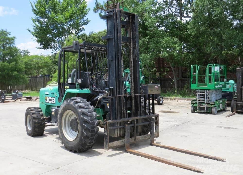 JCB 940 Vanterenski viljuškar