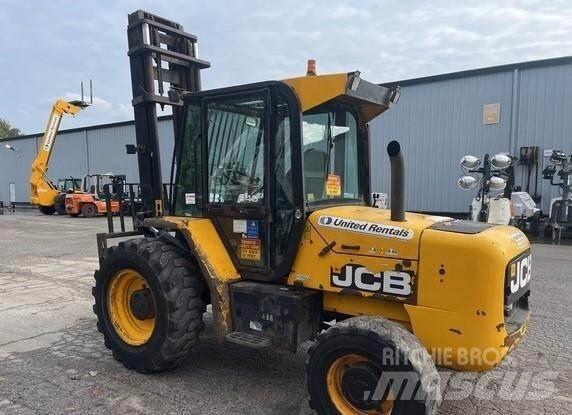 JCB 940 Vanterenski viljuškar