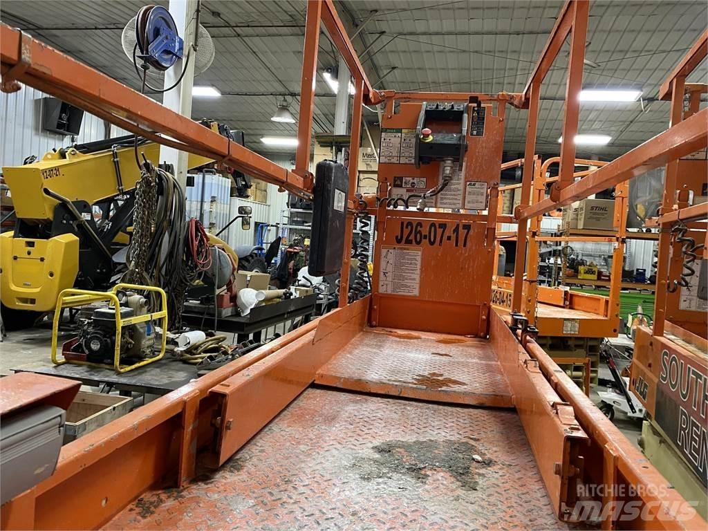 JLG 2632ES Makazaste platforme