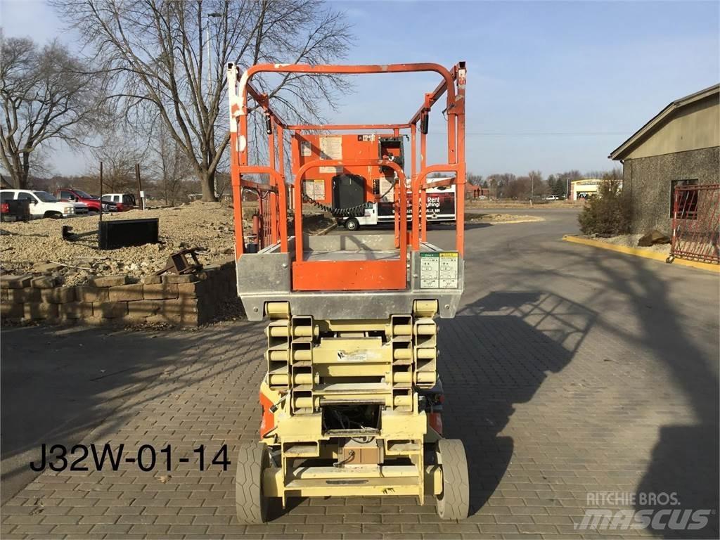 JLG 3246ES Makazaste platforme