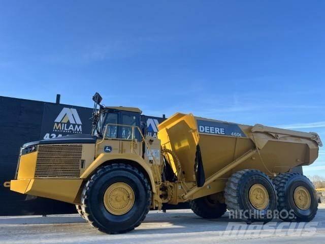 John Deere 460E Zglobni damperi