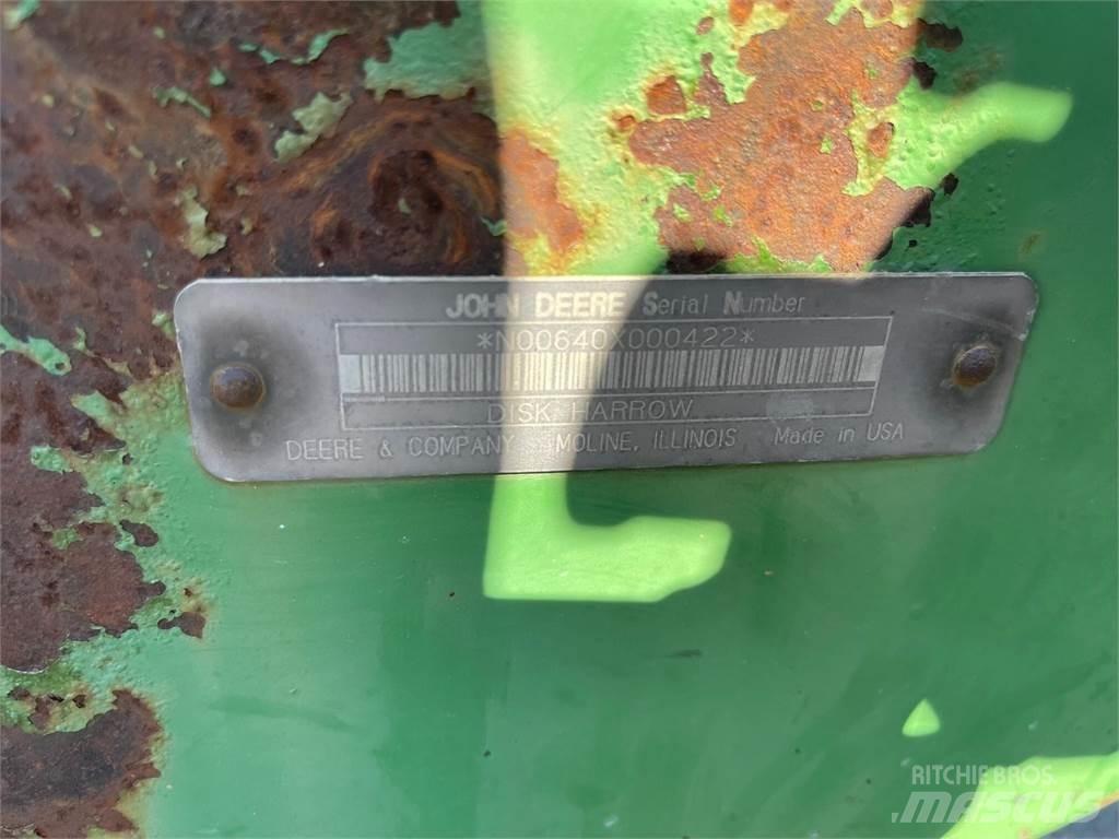 John Deere 640 Tanjirače