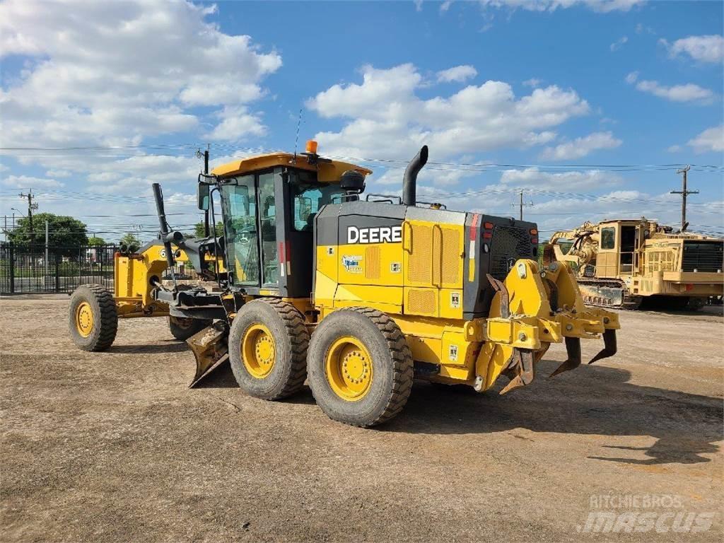 John Deere 672G Grejderi