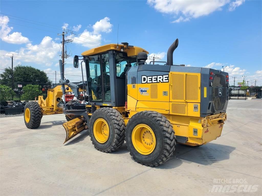 John Deere 672G Grejderi