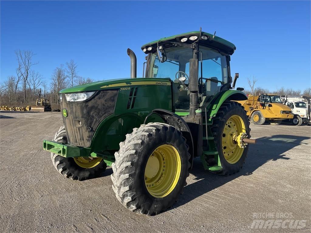 John Deere 7200R Traktori