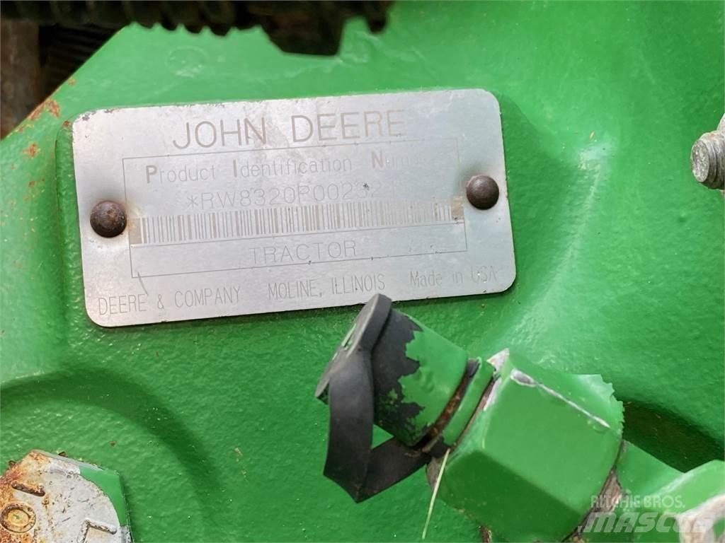 John Deere 8320 Traktori