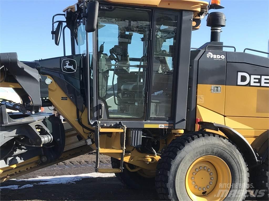 John Deere 872G Grejderi