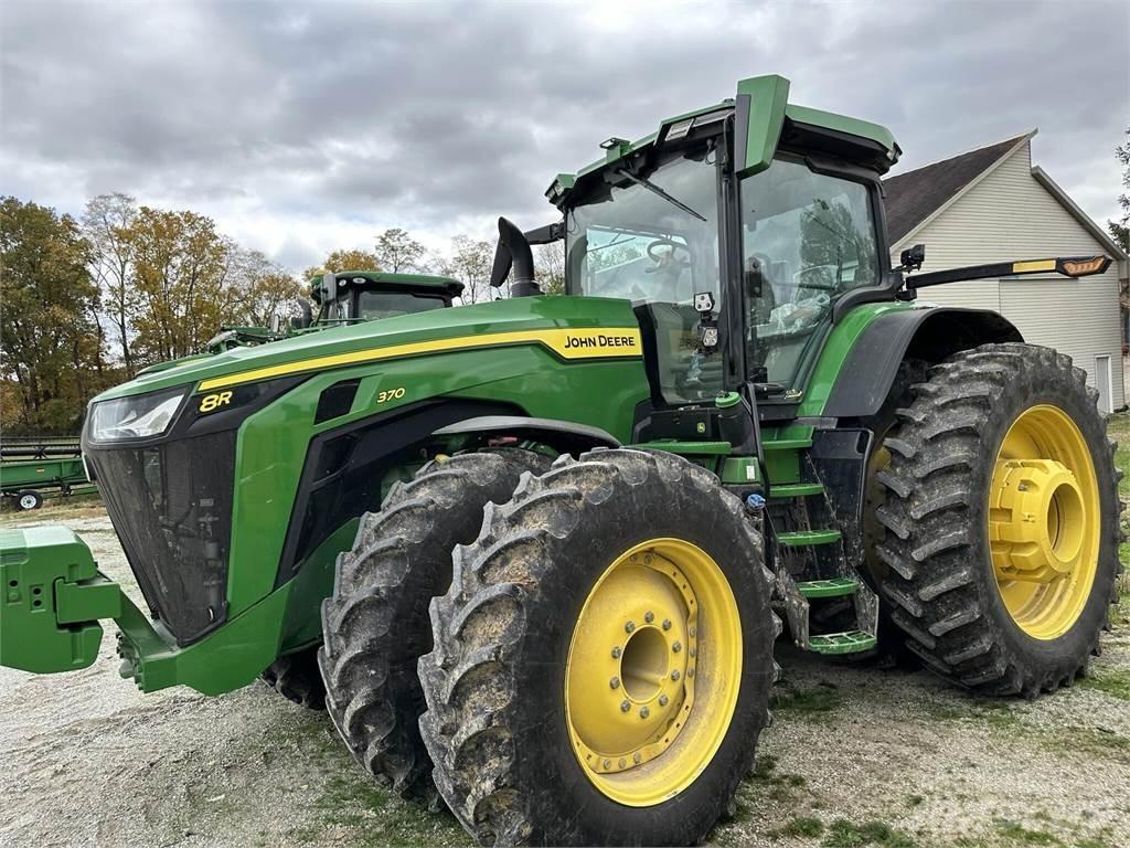 John Deere 8R 370 Traktori