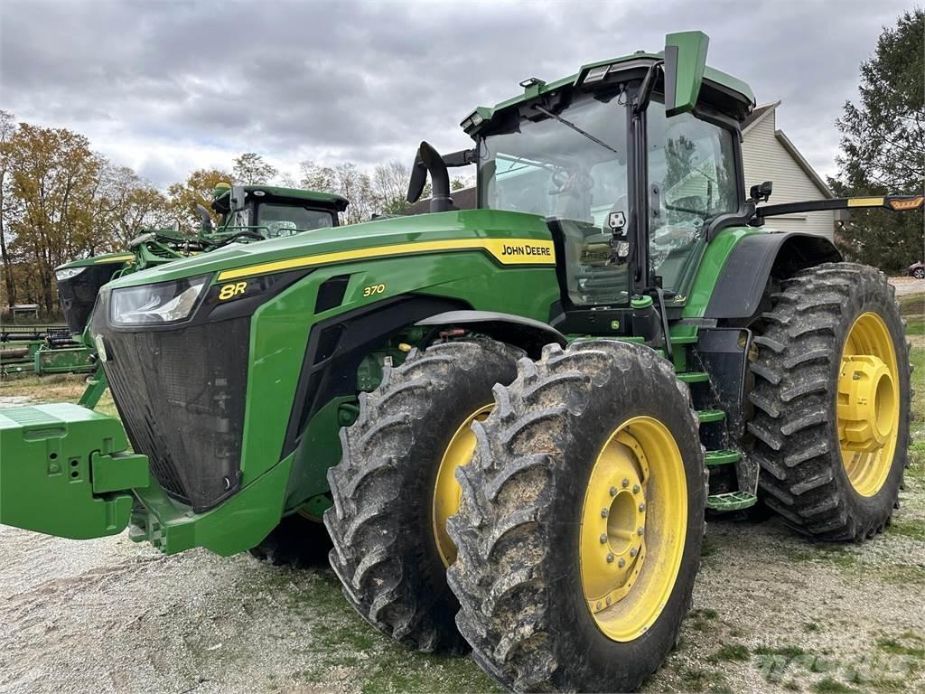 John Deere 8R 370 Traktori