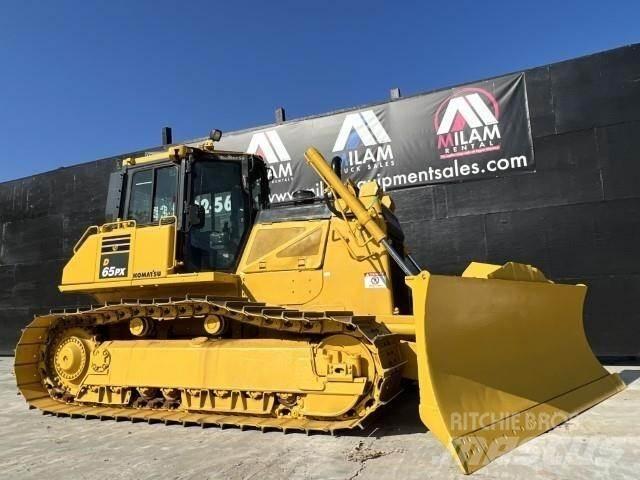 Komatsu D65PX-18 Buldožeri guseničari