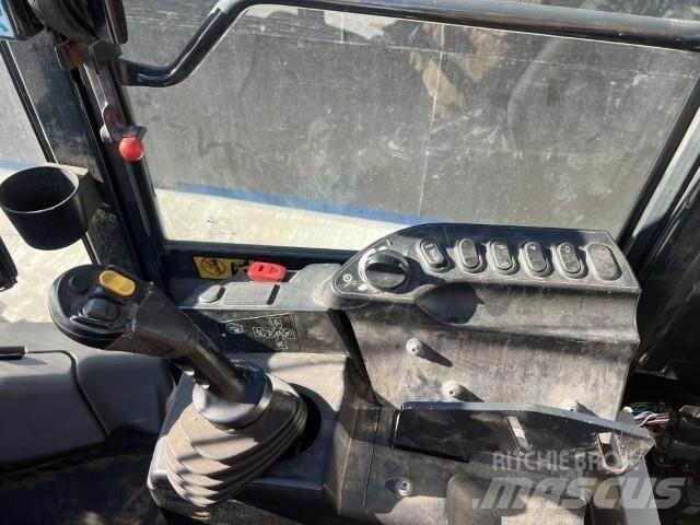 Komatsu WA270-8 Utovarivači na točkove