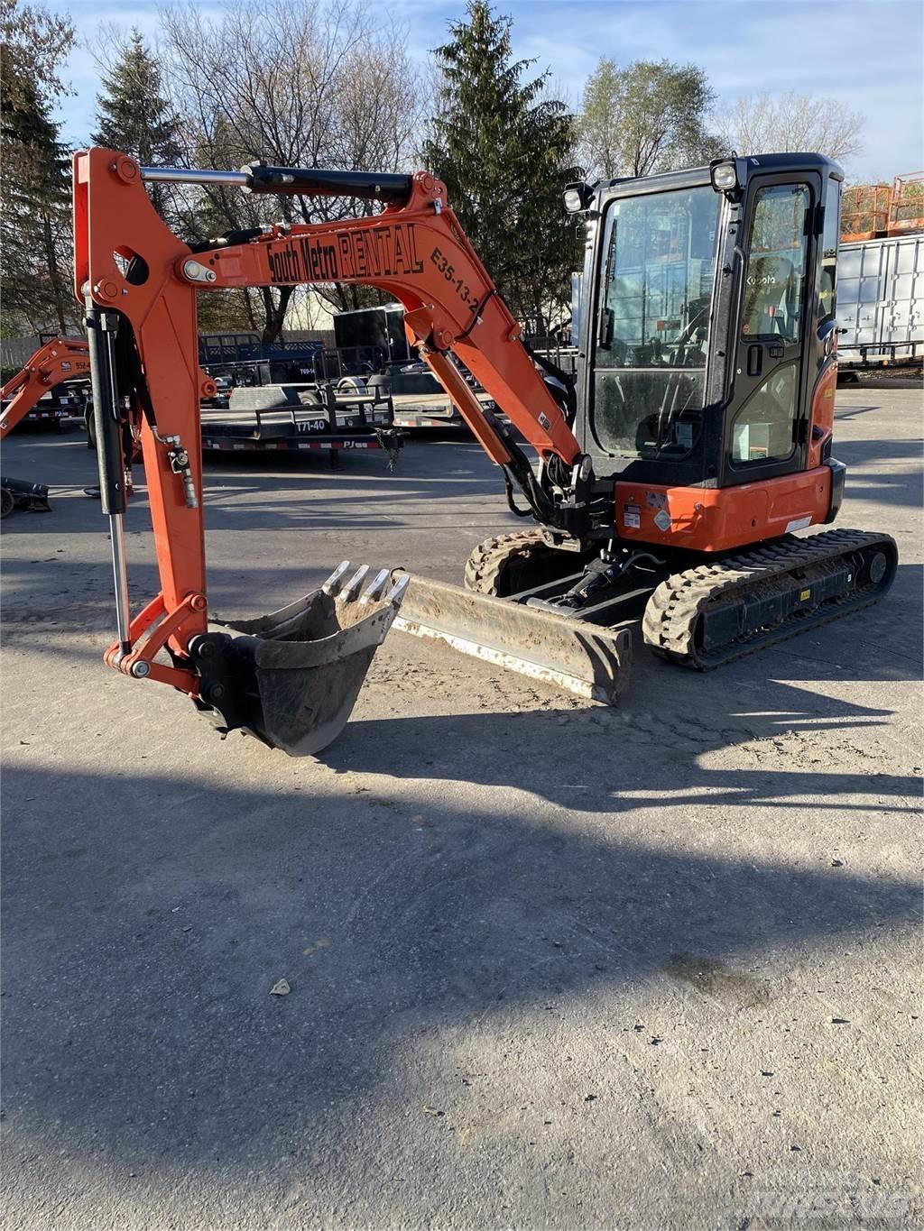Kubota U35-4 Mini bageri < 7t