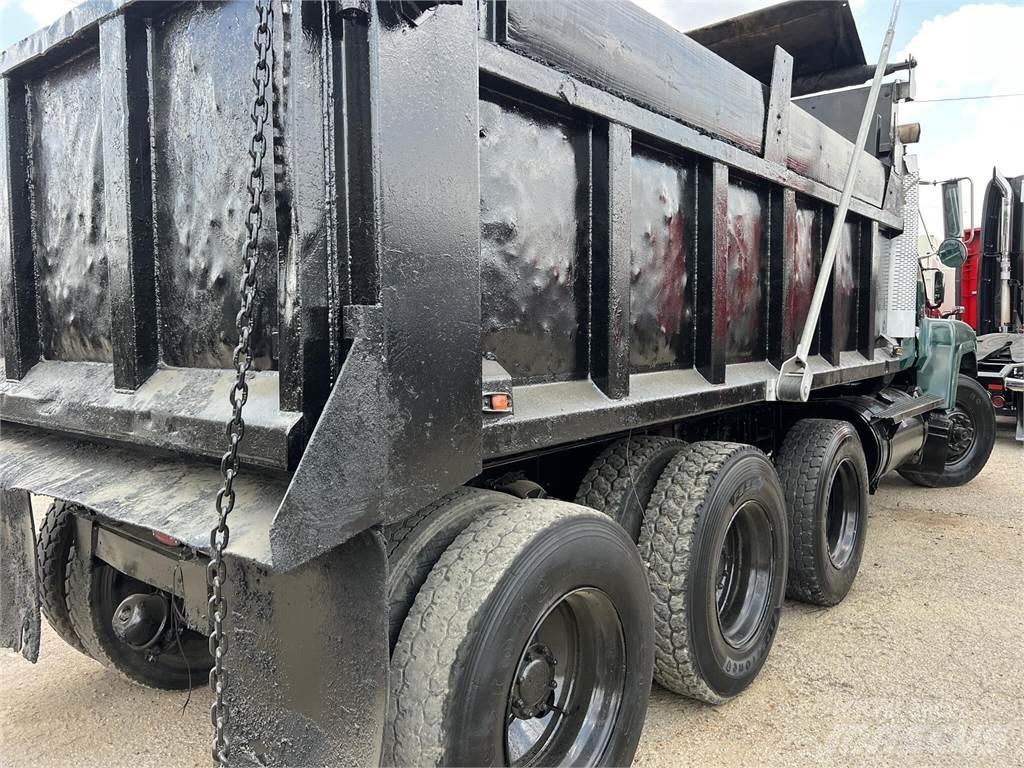 Mack CH613 Kiperi kamioni