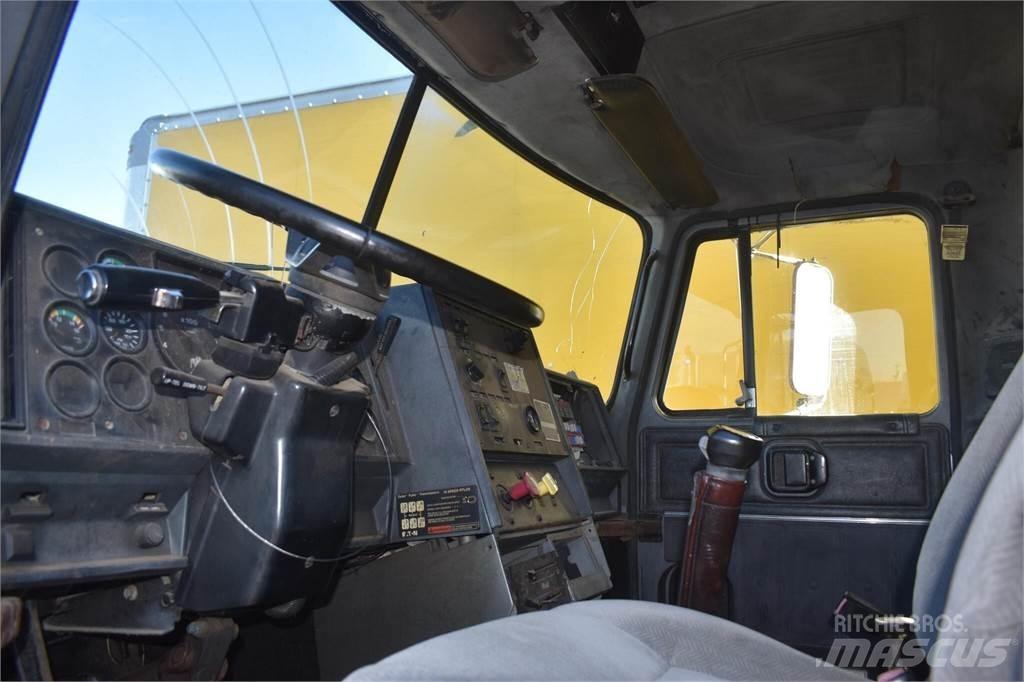Mack CH613 Kiperi kamioni