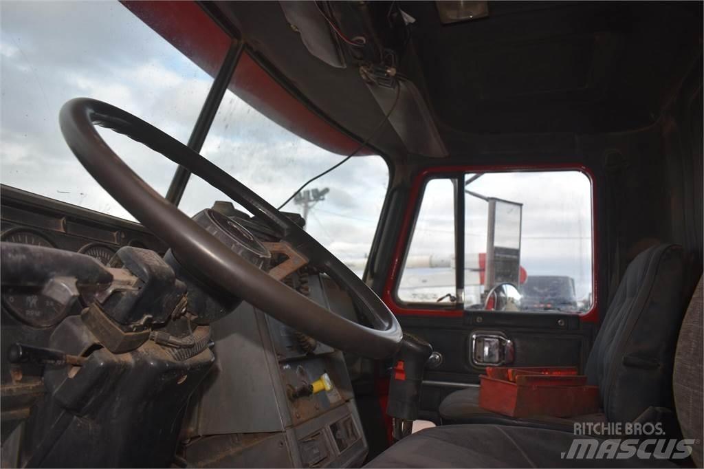 Mack CH613 Kiperi kamioni