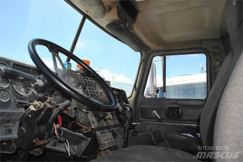 Mack CH613 Kiperi kamioni