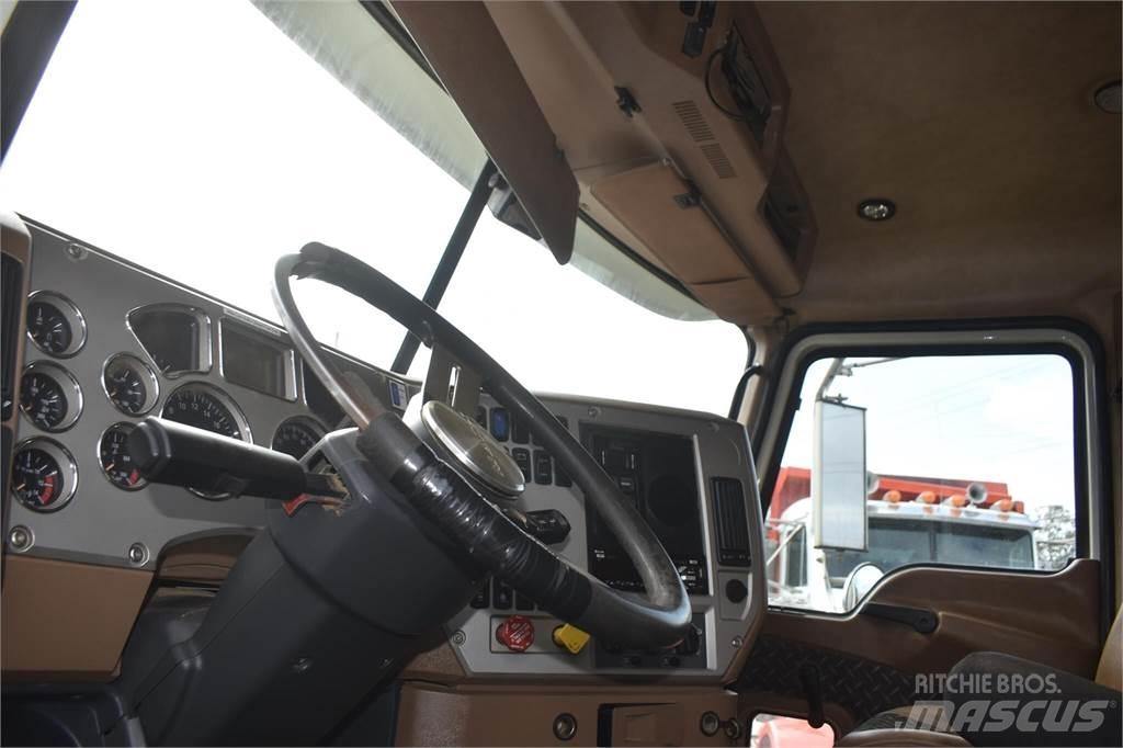 Mack GRANITE GU713 Kiperi kamioni