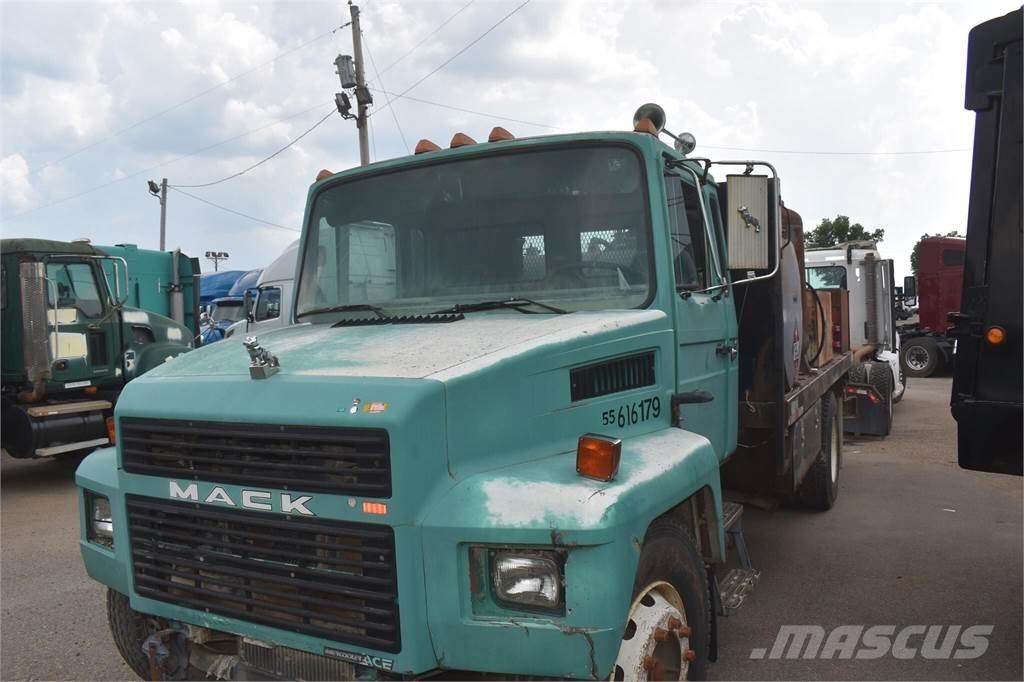 Mack MIDLINER CS200 Kamioni cisterne