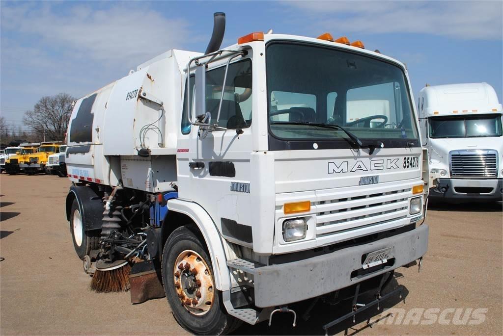 Mack MIDLINER MS250 Polovni kamioni za čišćenje