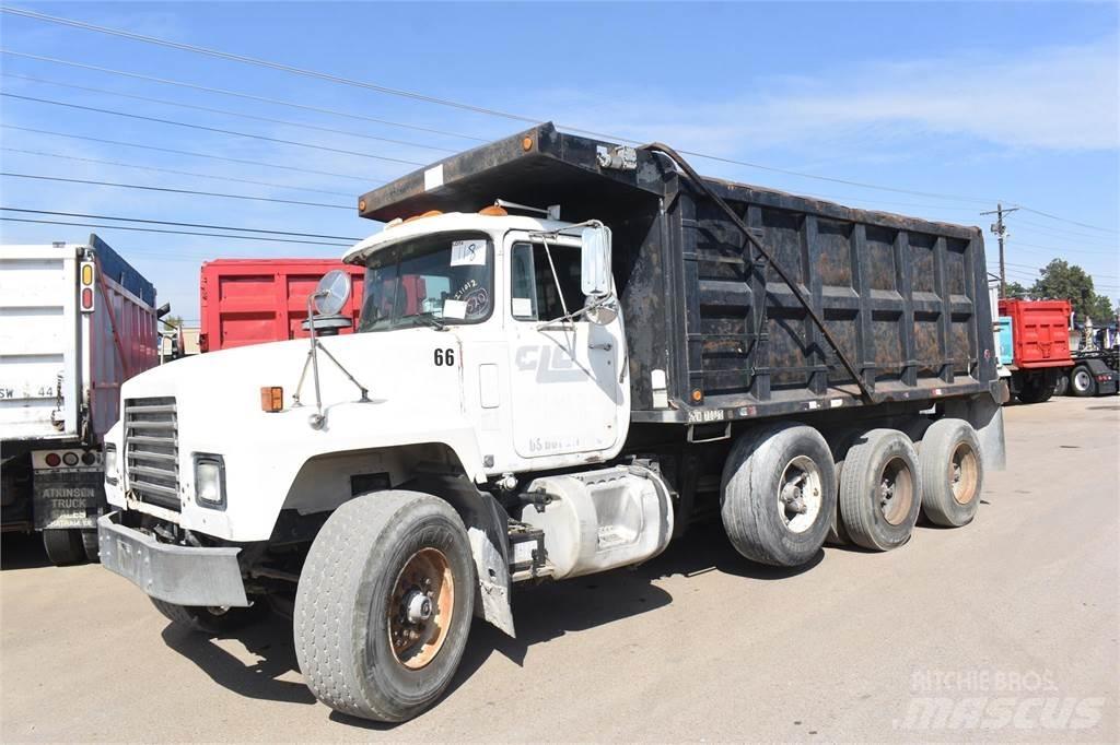 Mack RD688S Kiperi kamioni