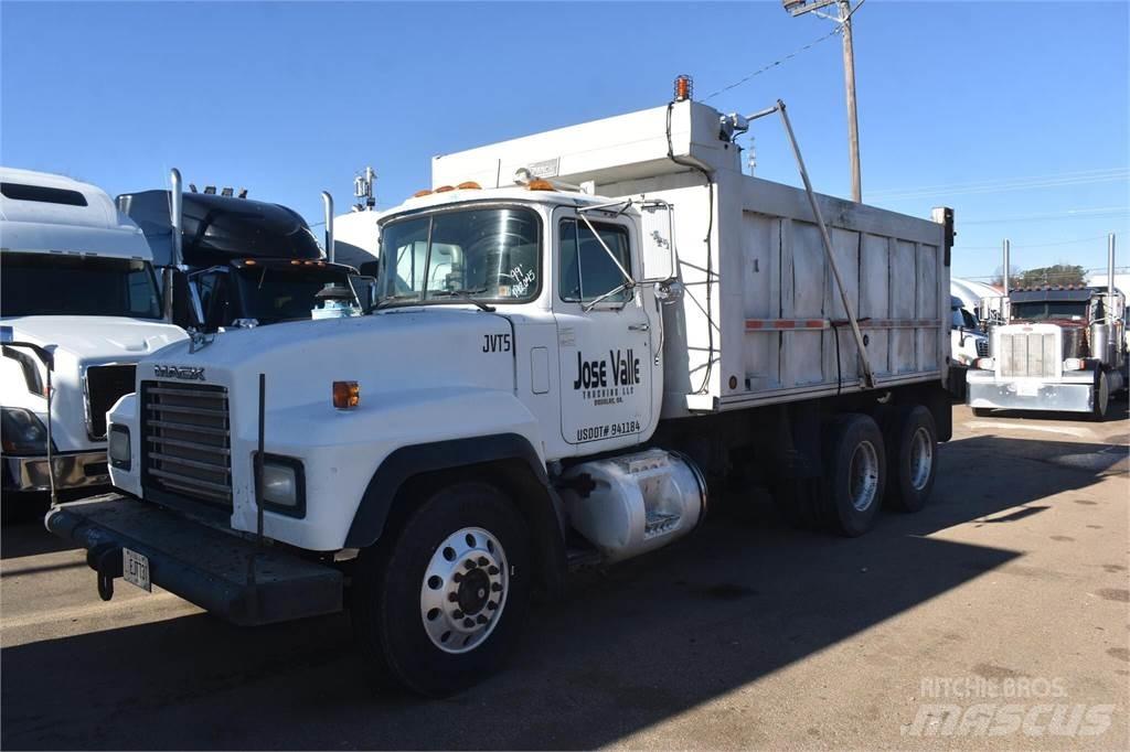 Mack RD688S Kiperi kamioni