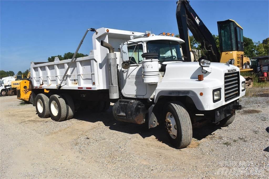 Mack RD690S Kiperi kamioni
