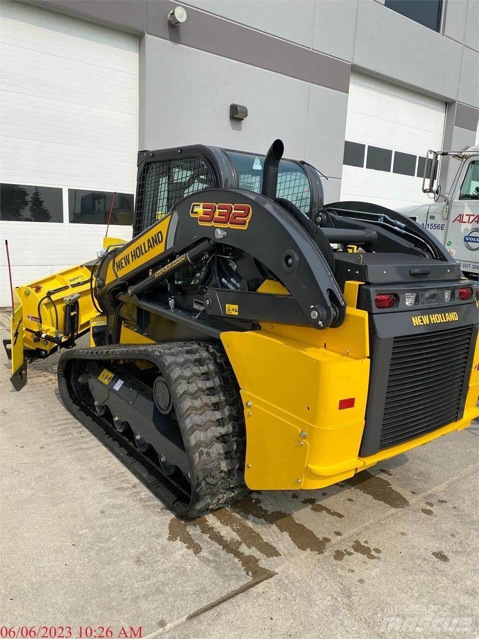 New Holland C332 Skid steer mini utovarivači
