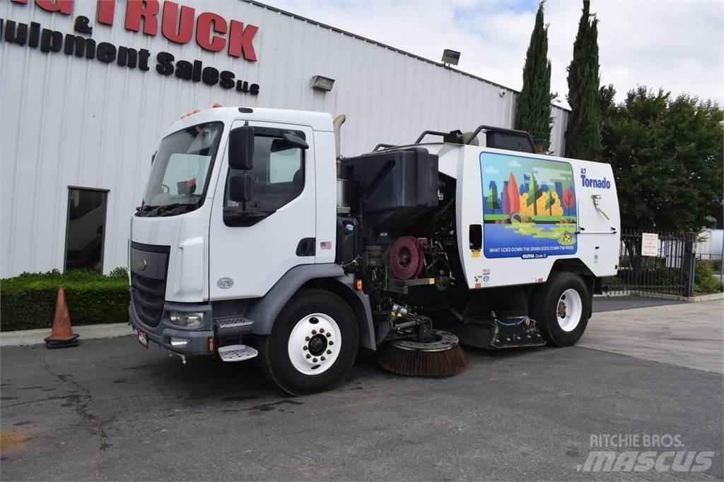 Peterbilt 220 Polovni kamioni za čišćenje