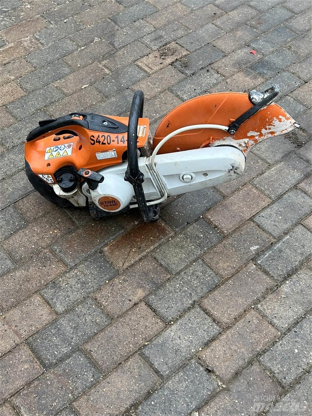 Stihl TS420 Testere za kamen i beton