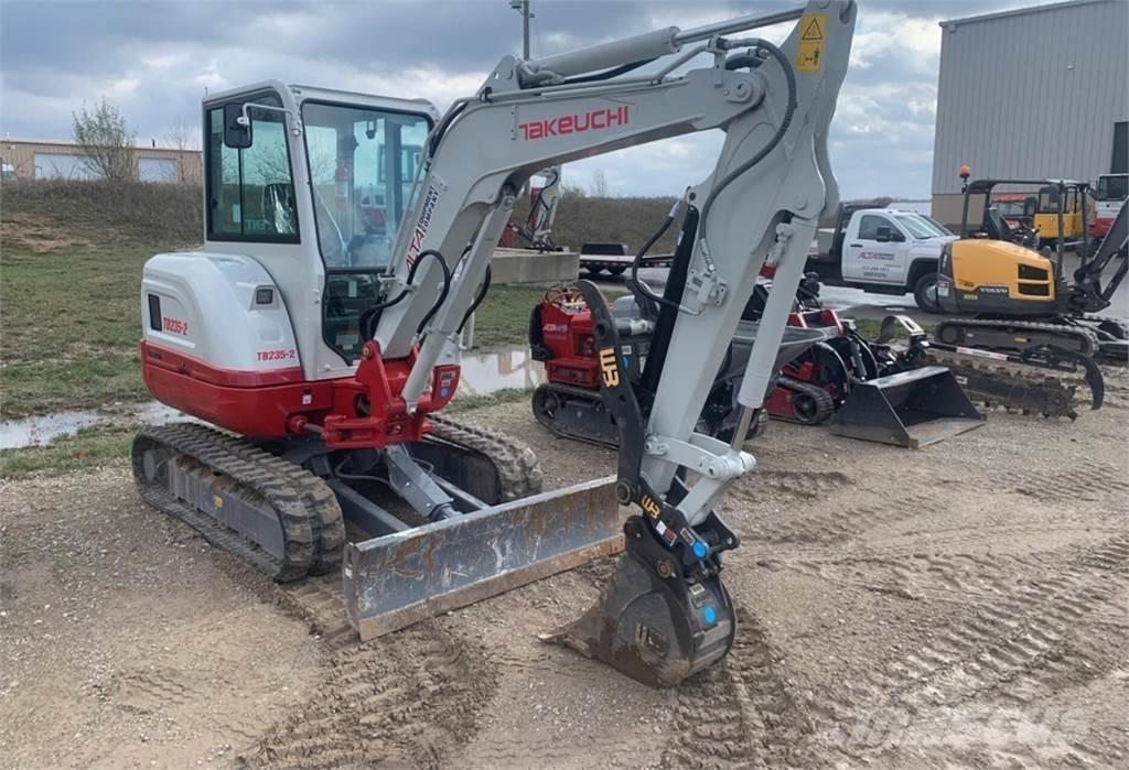Takeuchi TB235-2 Mini bageri < 7t