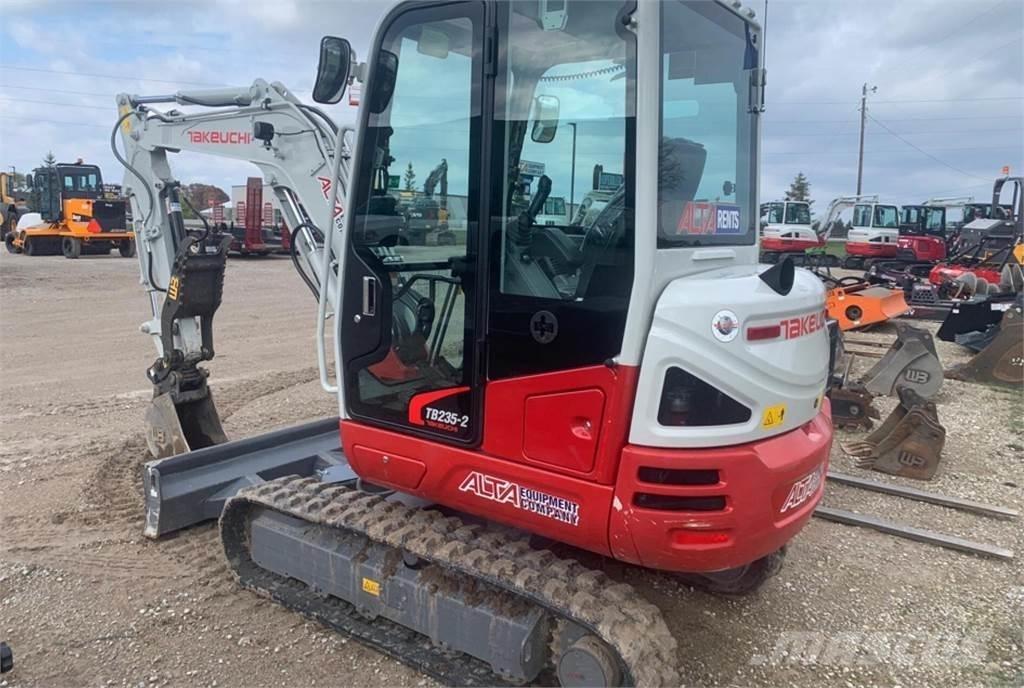 Takeuchi TB235-2 Mini bageri < 7t
