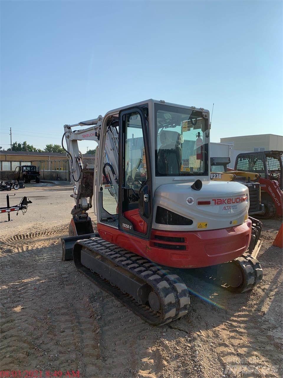 Takeuchi TB250-2 Mini bageri < 7t