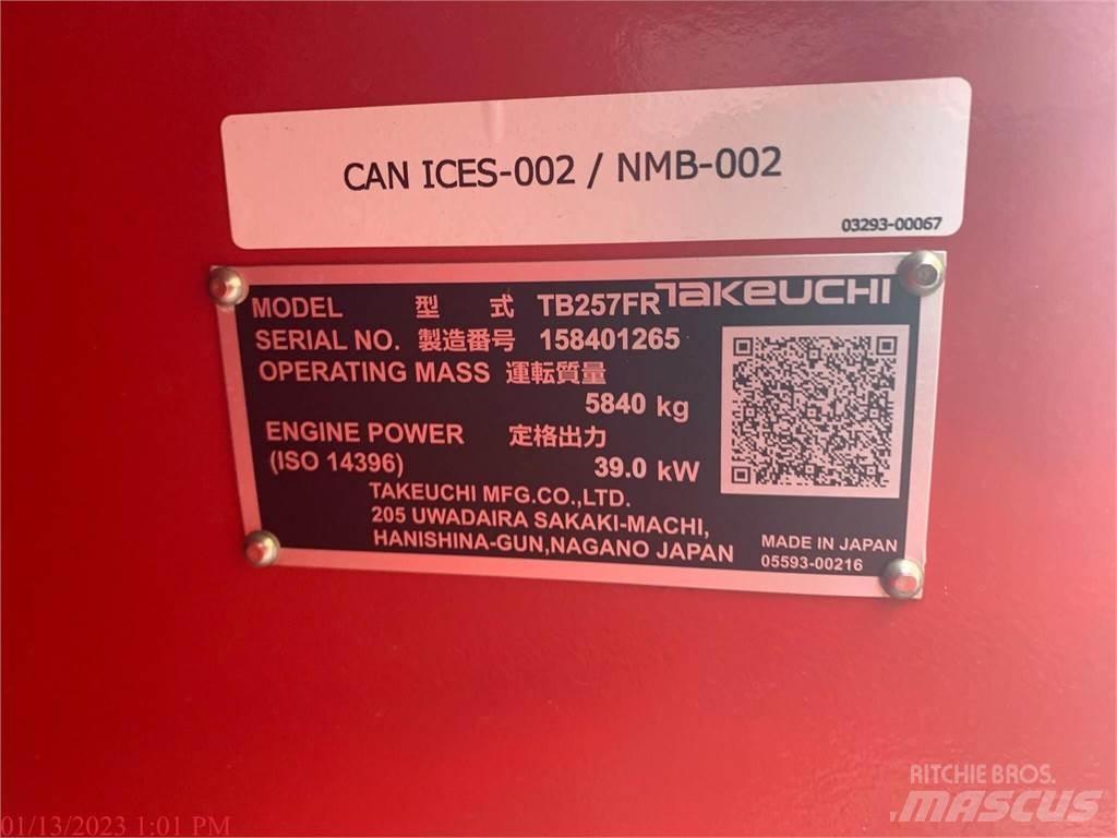 Takeuchi TB257FR Bageri guseničari