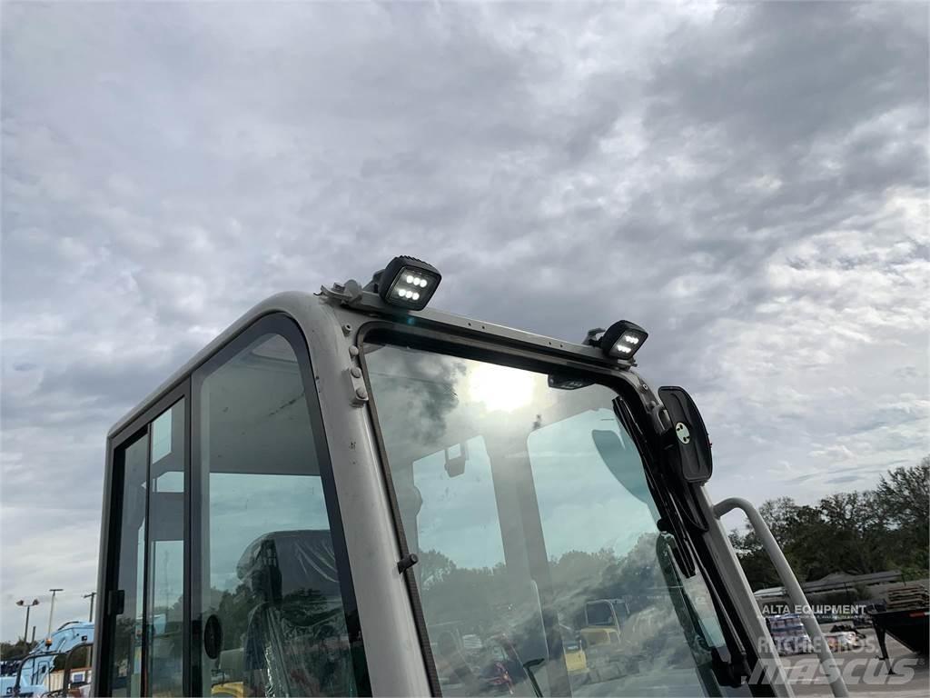 Takeuchi TB370 Bageri guseničari