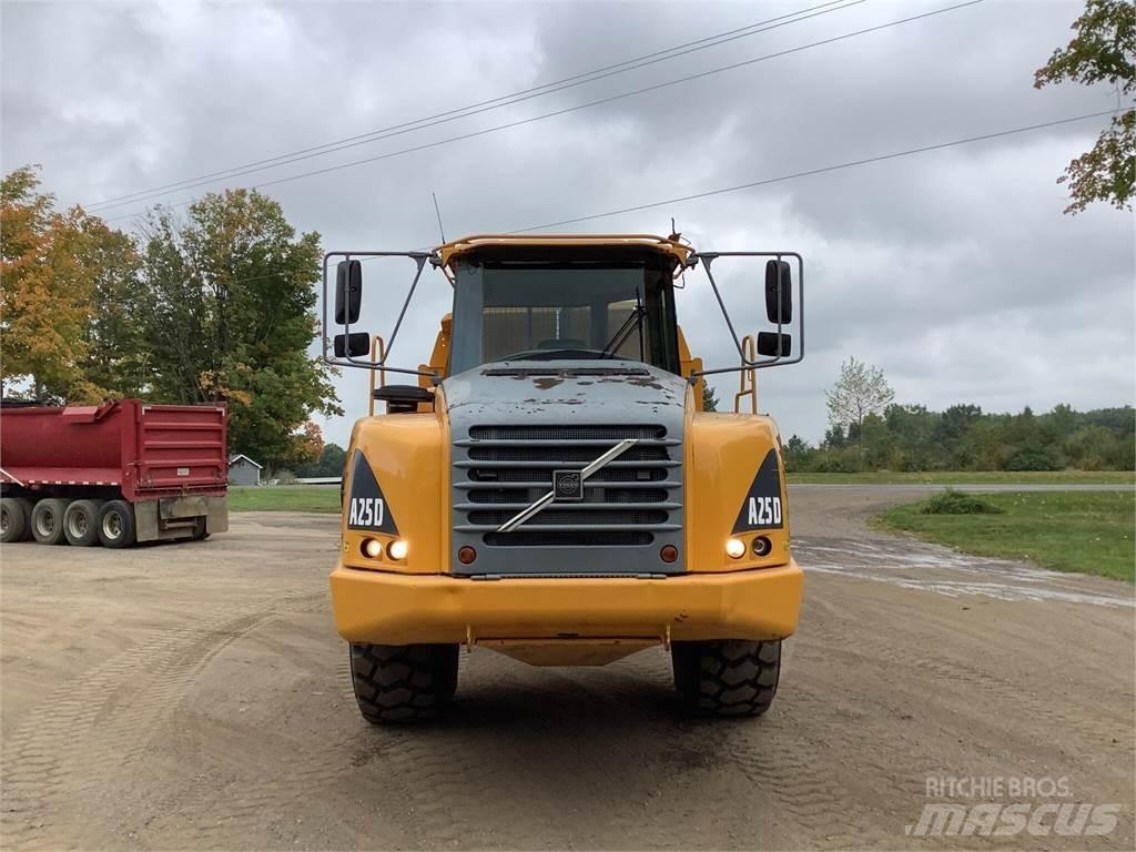 Volvo A25D Zglobni damperi