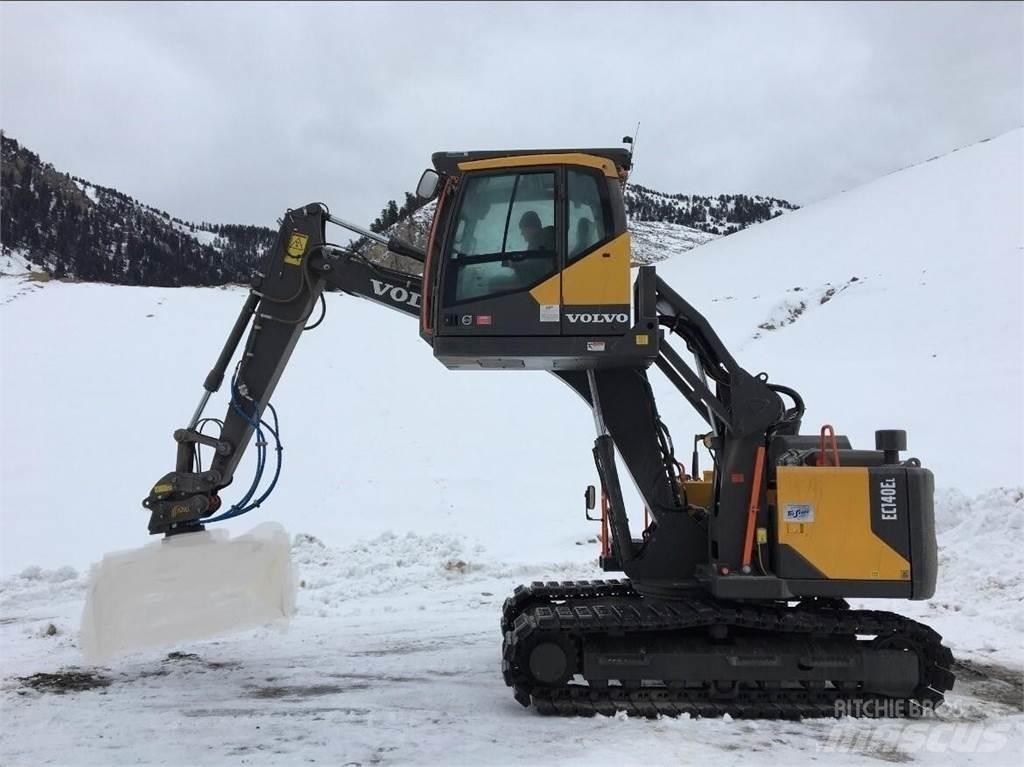 Volvo EC140EL Bageri guseničari
