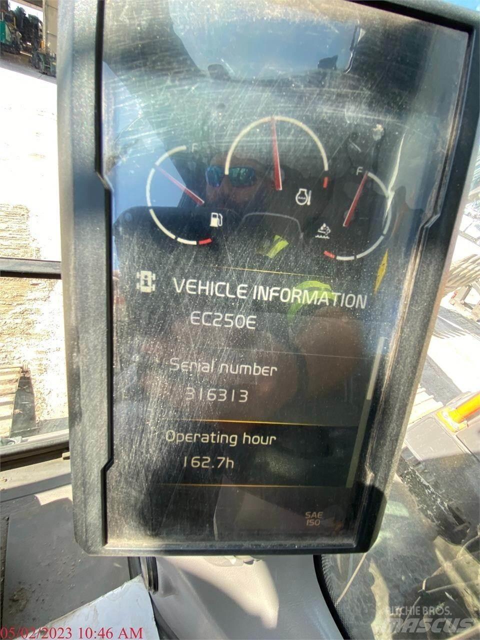 Volvo EC250EL Bageri guseničari