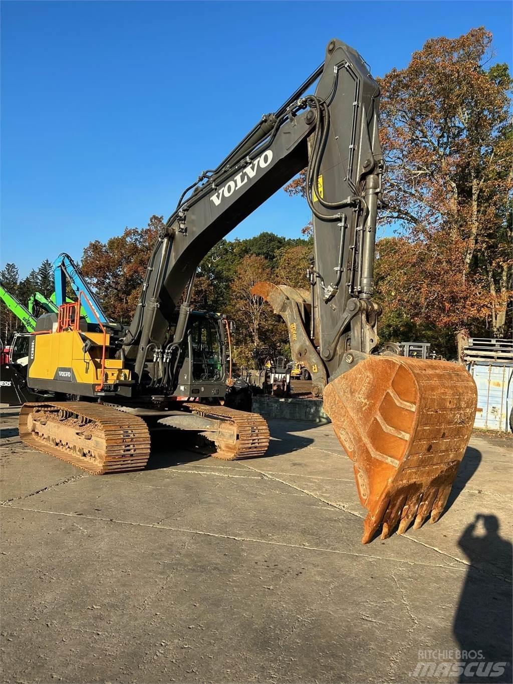 Volvo EC380EL Bageri guseničari