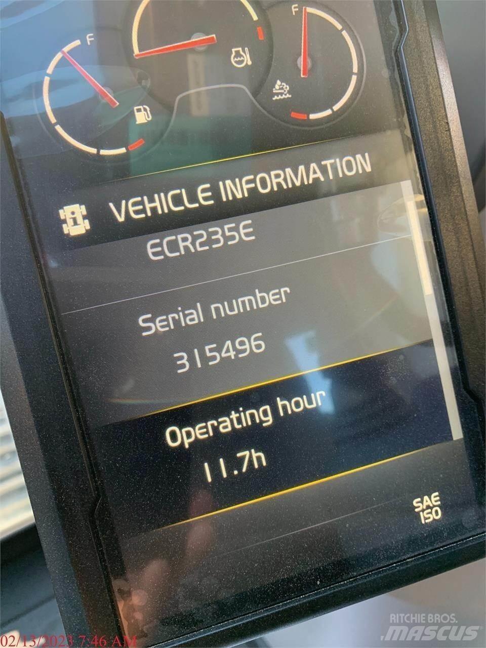 Volvo ECR235EL Bageri guseničari