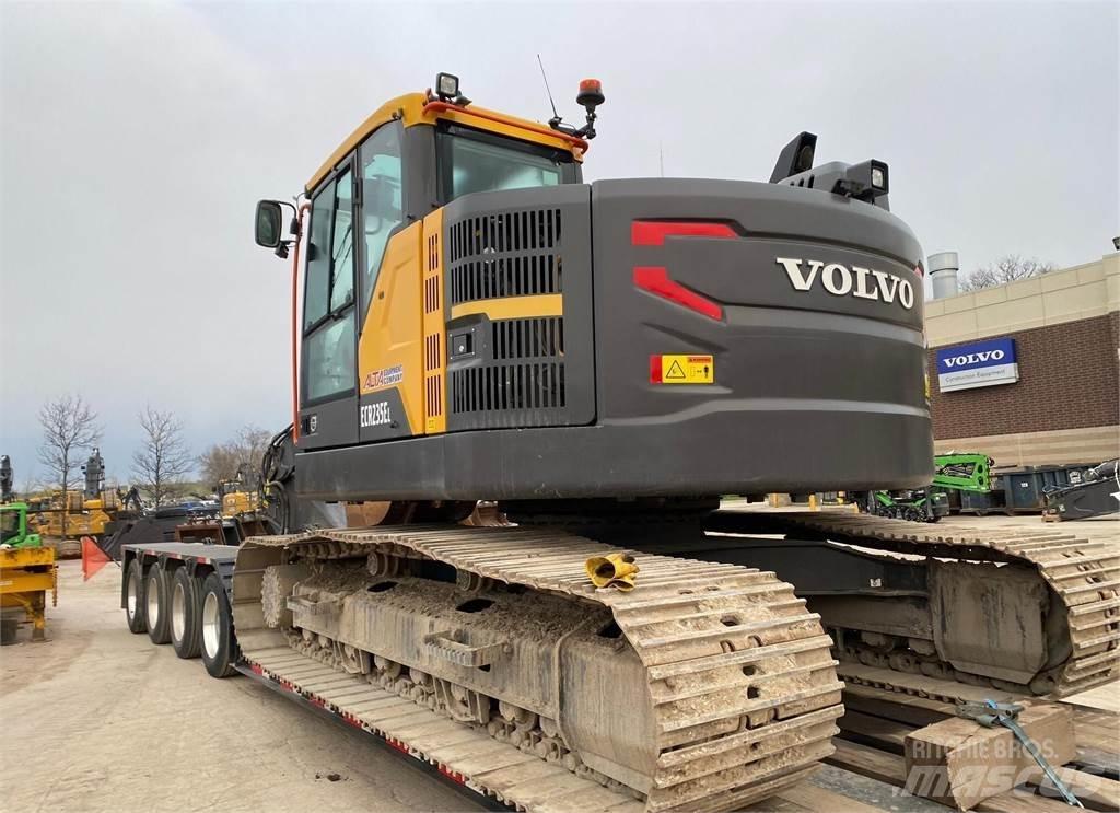 Volvo ECR235EL Bageri guseničari