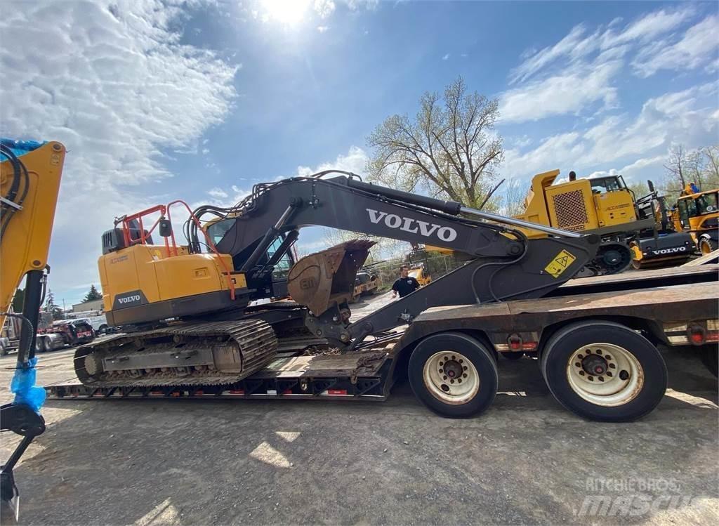Volvo ECR235EL Bageri guseničari