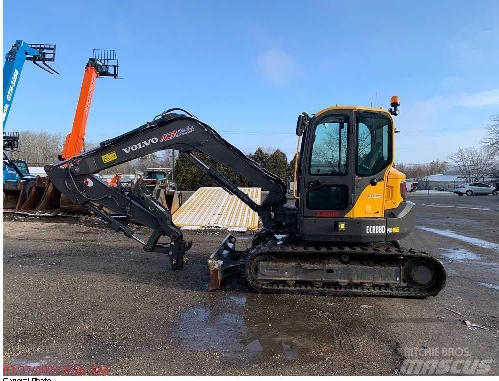 Volvo ECR88D Bageri guseničari
