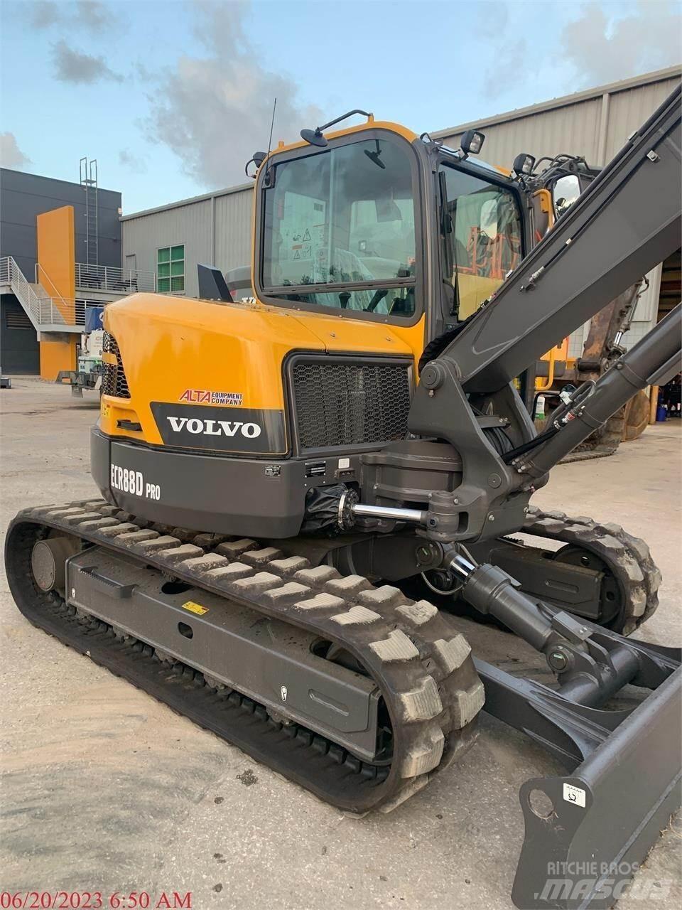 Volvo ECR88D Bageri guseničari