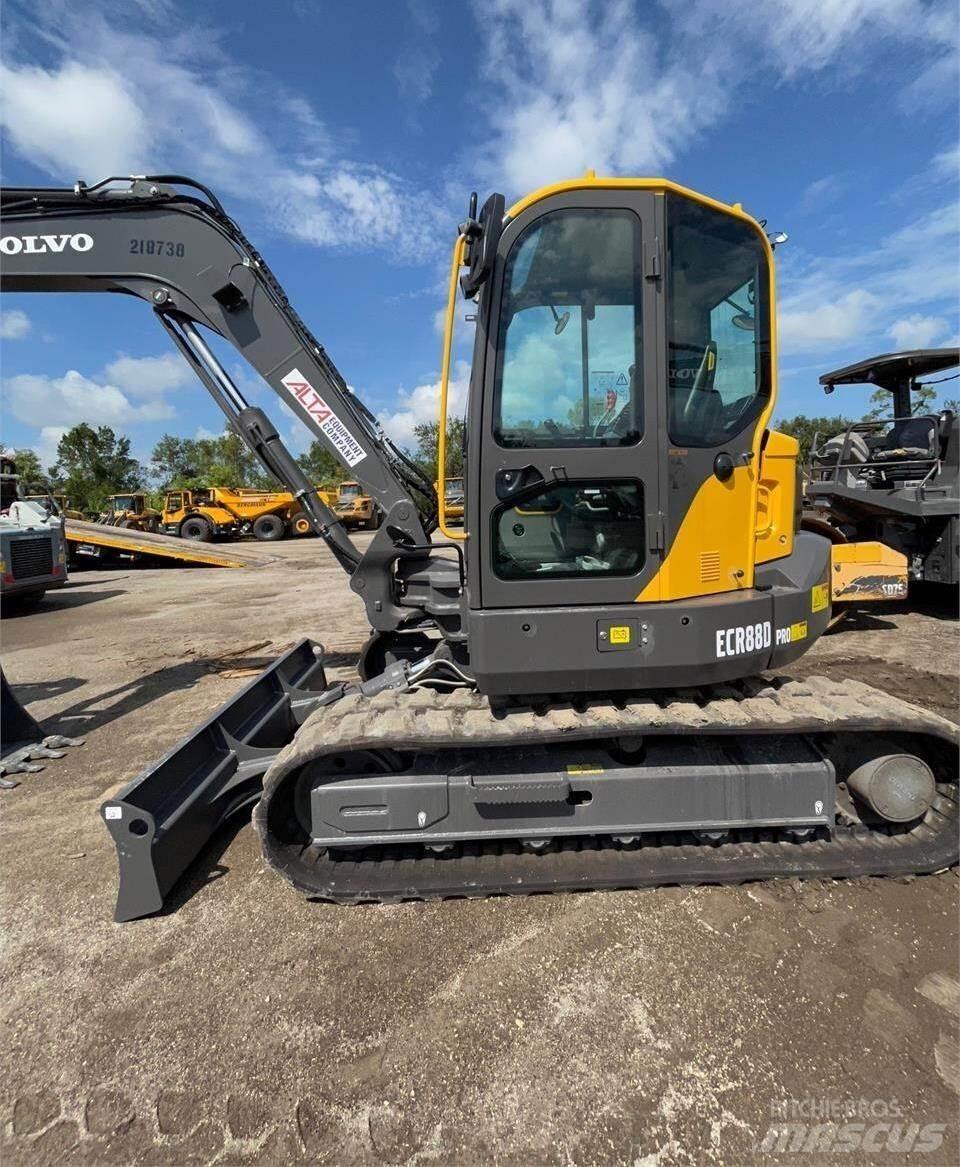 Volvo ECR88D Bageri guseničari