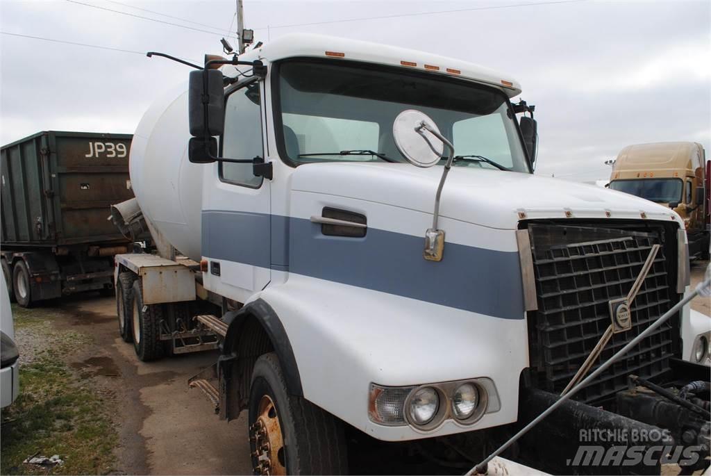 Volvo VHD64B200 Kamioni mešalice za beton
